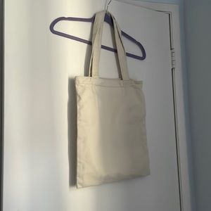 Super cute Should bag! Has a inside pocket!                  BRANDY NEW!